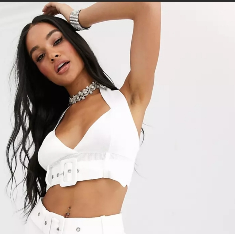 4th & Reckless knit crop top with front neckline and belt detail in white Size:8